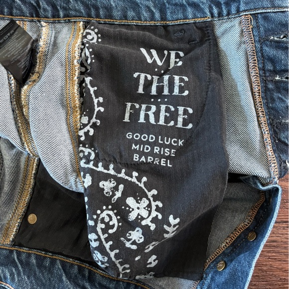 We The Free Good Luck Mid-Rise Barrel Jeans  - 30 - Picture 5 of 9